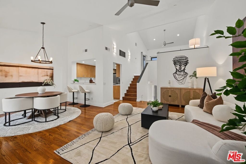 Appartement à Los Angeles, Californie, États-Unis 1 - 18370020