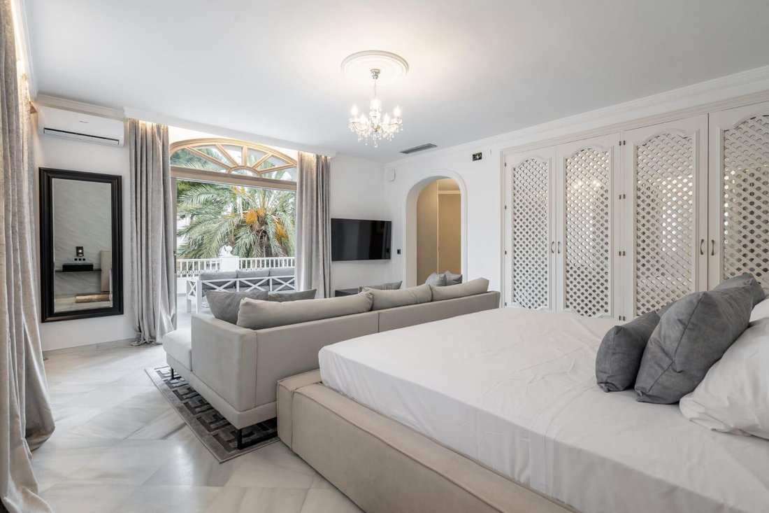 Estate in Nueva Andalucia, Marbella, Spain 5 - 18370621