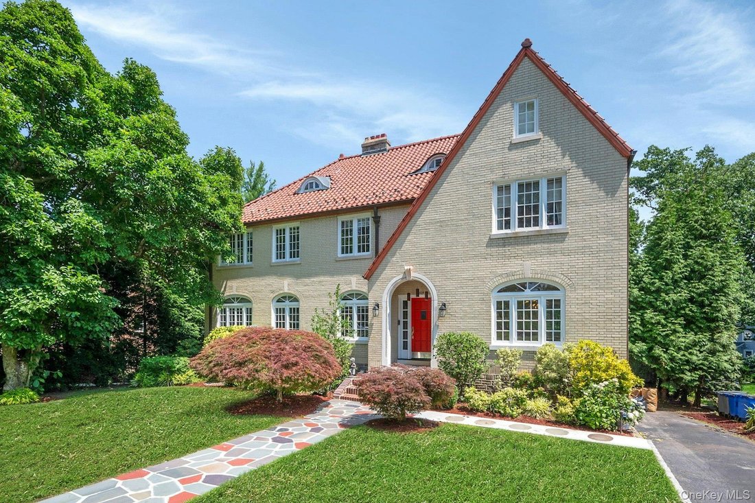 House in Village of Pelham, New York, United States 2 - 18370209
