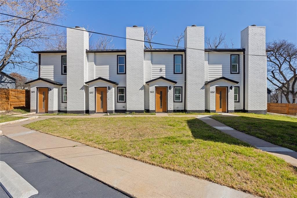Austin, Texas, United States 1 - 18369994