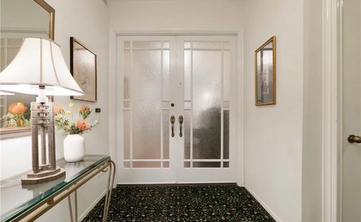 Condo in Los Angeles, California, United States 1