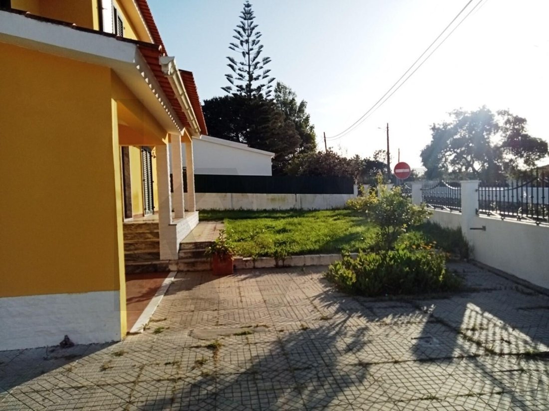 Townhouse in Ericeira, Lisbon, Portugal 3 - 18370106