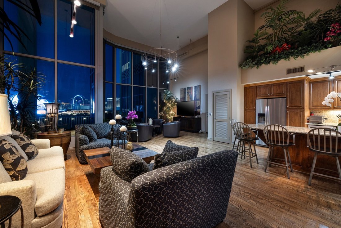 Condo in Las Vegas, Nevada, United States 5 - 18371125