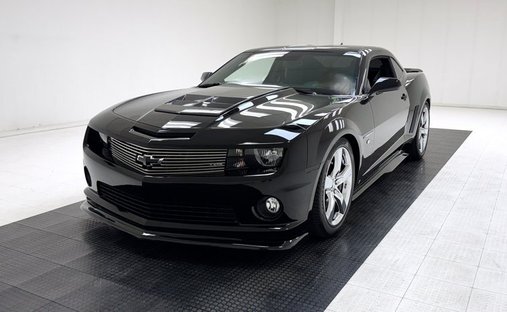 6 833 Miles/Garage Kept/6.2 Liter LS3 430hp V8/TR6060 Manual/Tasteful Add-ons in Morgantown, United States 1