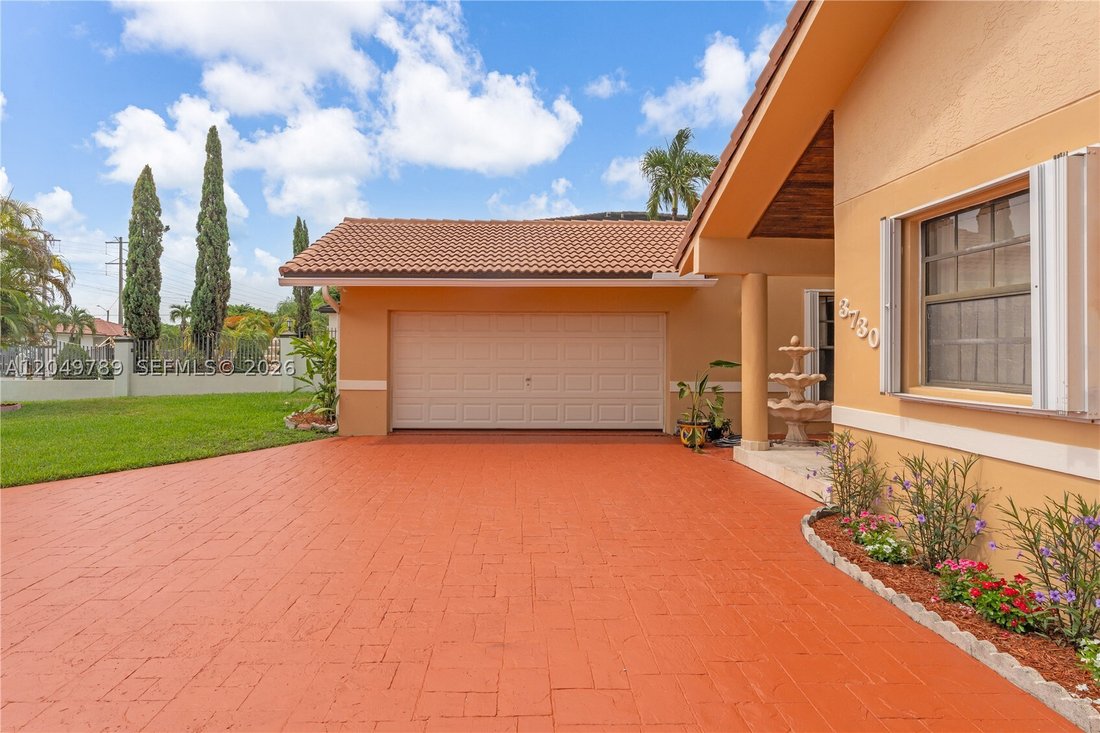 House in Miami, Florida, United States 3 - 18371012