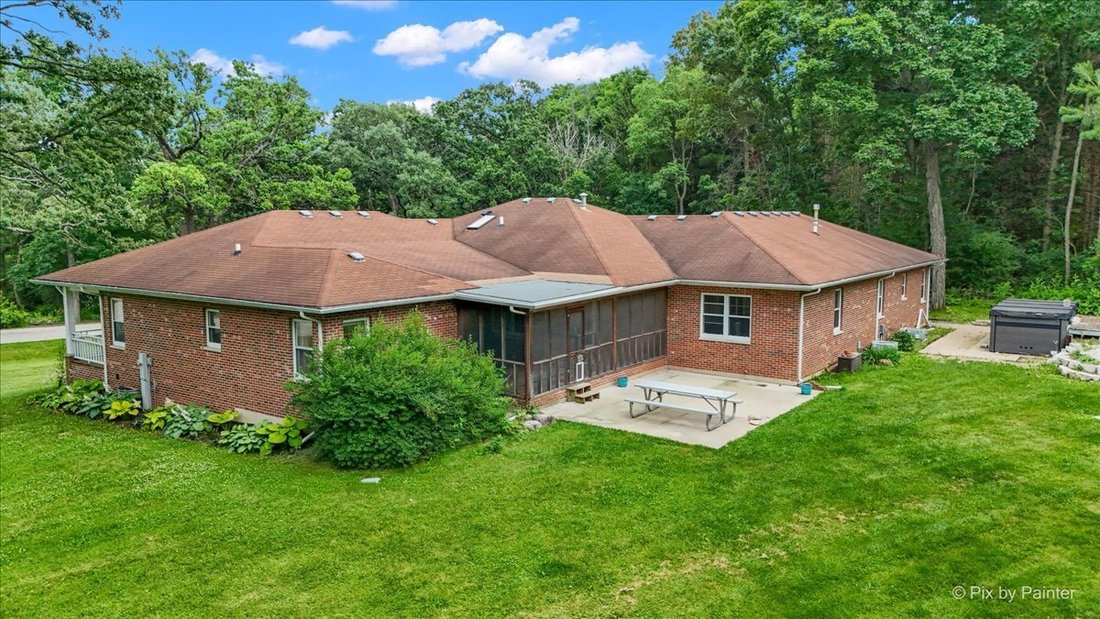 House in Johnsburg, Illinois, United States 3 - 18370972