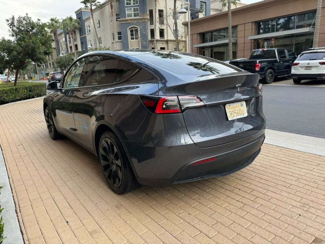 Suv in Newport Beach, CA, United States 5 - 18291103