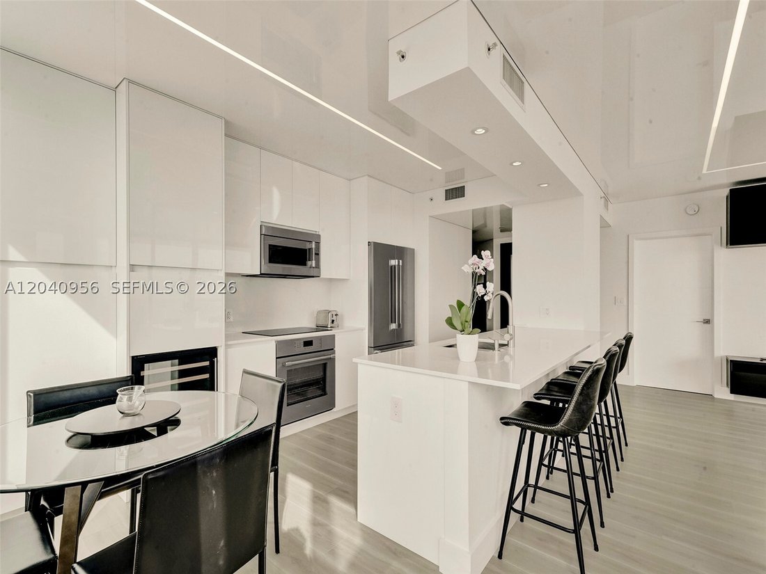 Condo in Miami Beach, Florida, United States 2 - 18371020