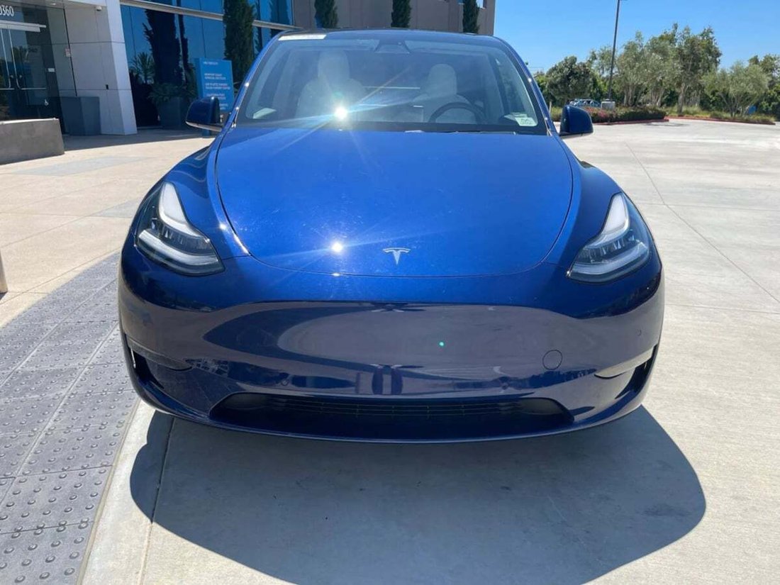 Suv in Newport Beach, CA, United States 2 - 18258151