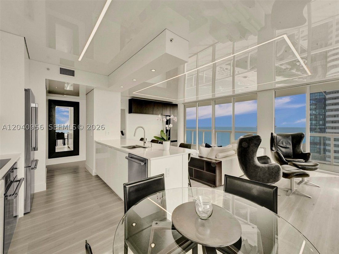 Condo in Miami Beach, Florida, United States 1 - 18371020