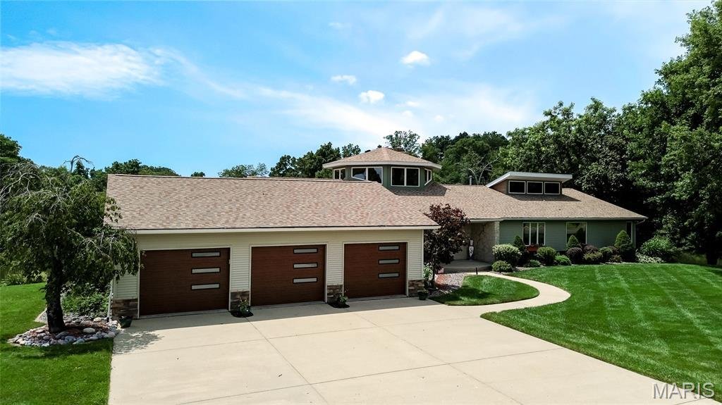 House in Smithton, Illinois, United States 1 - 18370996