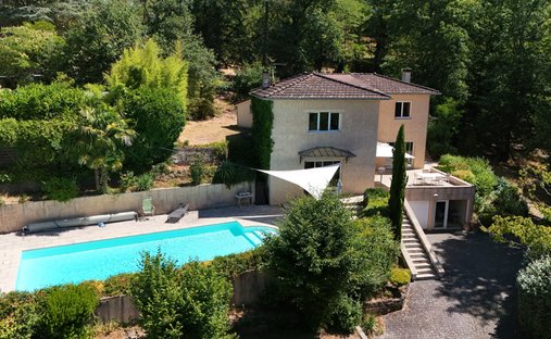 House in La Tour-de-Salvagny, Auvergne-Rhône-Alpes, France 1