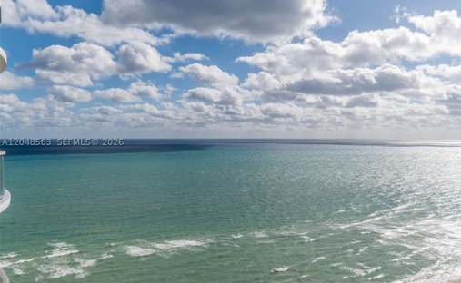 Condo in Golden Beach, Florida, United States 1