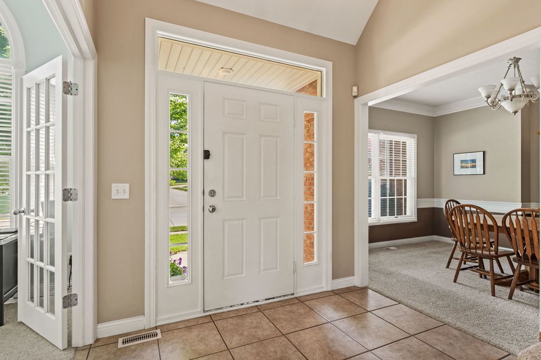House in Bettendorf, Iowa, United States 5 - 18370838