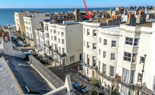 Apartment in Kingsway, Hove, England 1