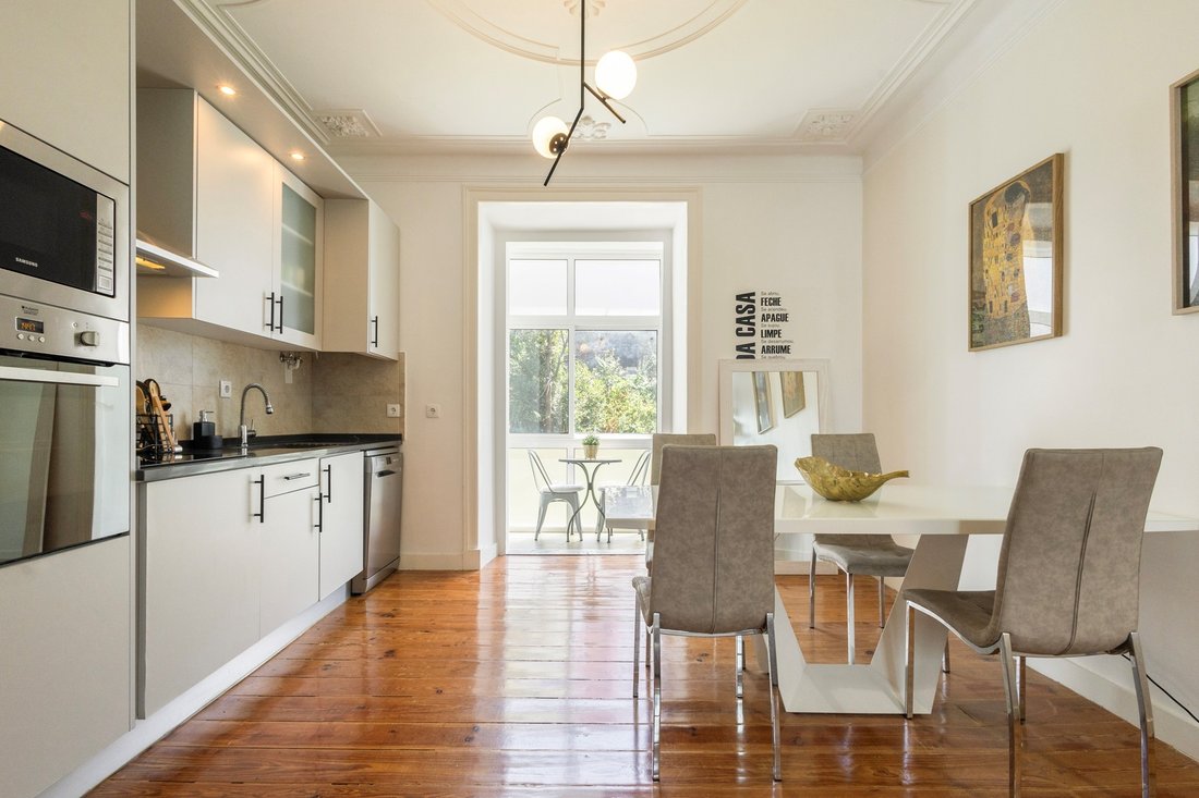 Apartment in Arroios, Lisbon, Portugal 2 - 18371111