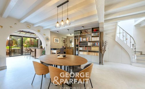 House in Le Genette, La Rochelle, France 1