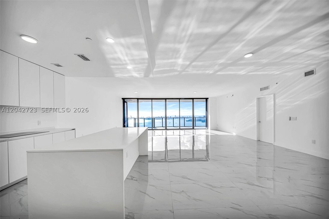 Condo in Miami, Florida, United States 5 - 18285168