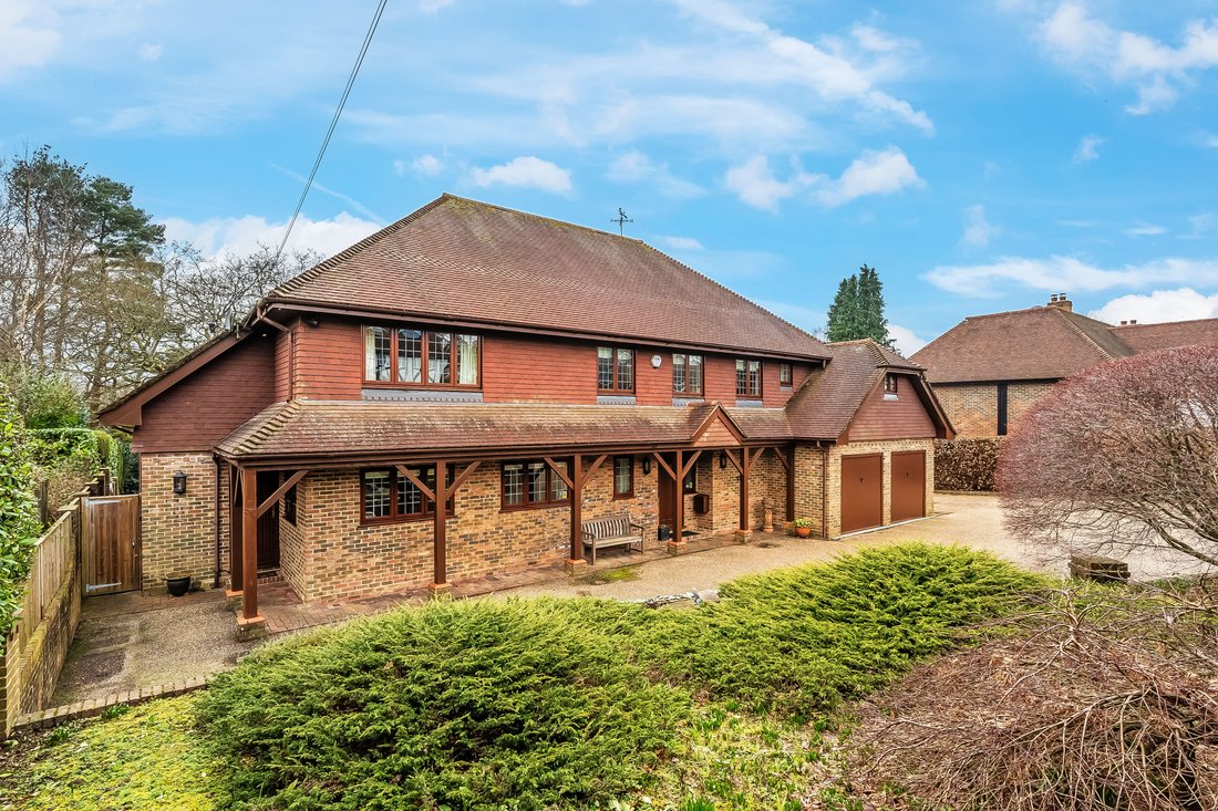 House in Kingswood, Reigate and Banstead, England 1 - 18370814