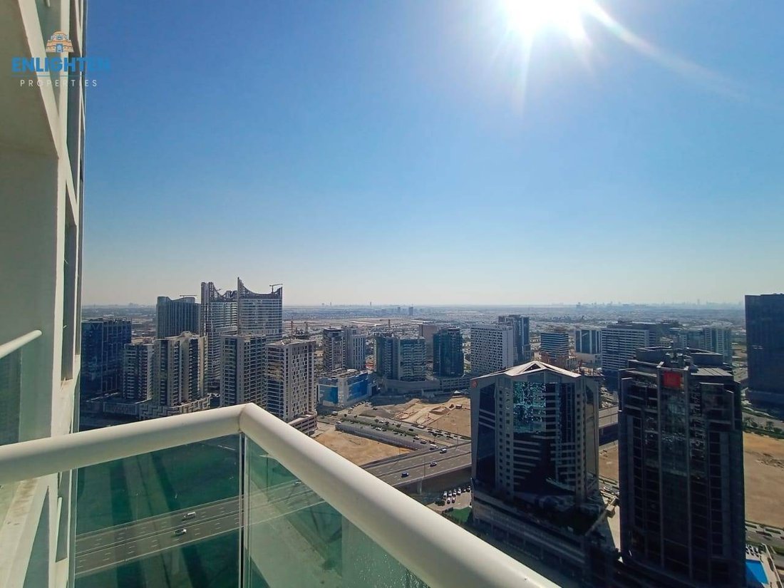 Apartment in Business Bay, Dubai, United Arab Emirates 2 - 18371050
