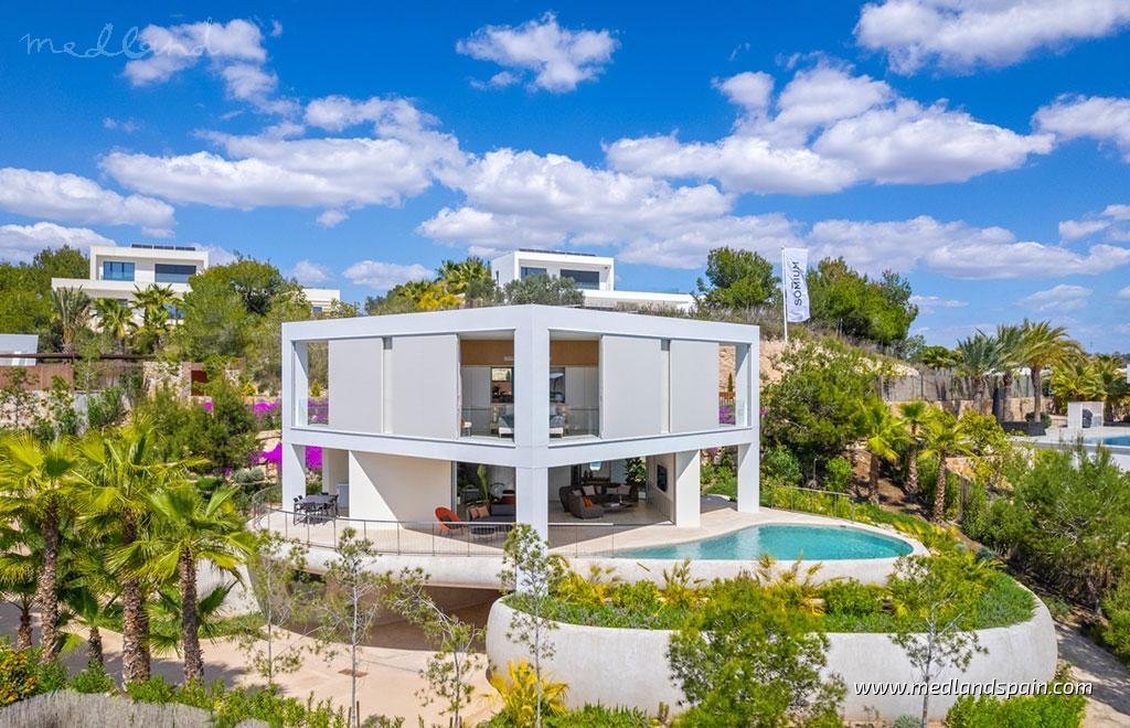Villa in Orihuela, Valencian Community, Spain 1 - 12870987