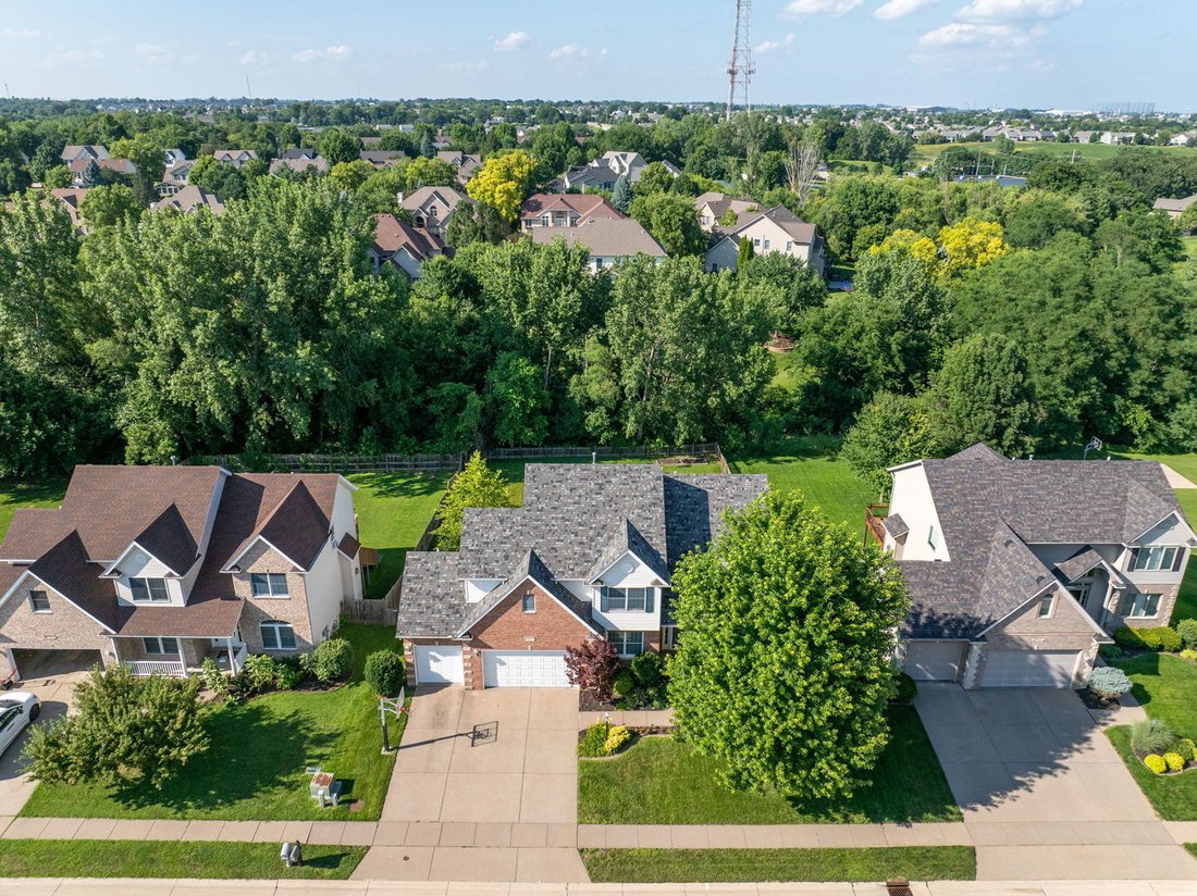 House in Bettendorf, Iowa, United States 3 - 18370838