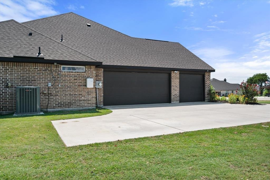 House in Weatherford, Texas, United States 3 - 18370976