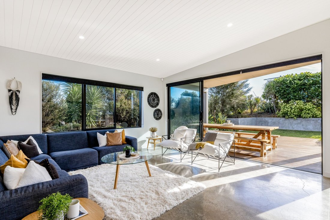 Waikanae, Wellington, New Zealand 2 - 18371078