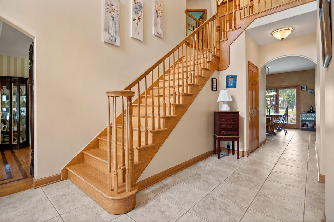 House in Addison, Illinois, United States 2 - 18370834