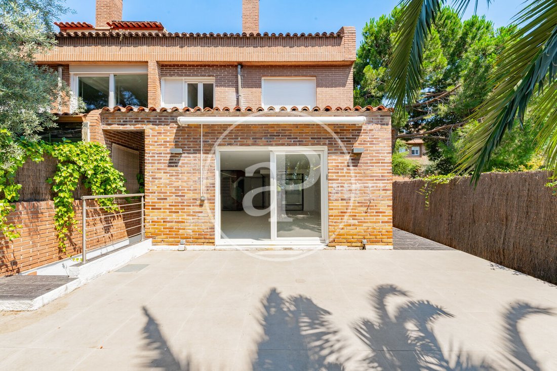 Villa in La Moraleja, Alcobendas, Comunidad de Madrid 2 - 18371255