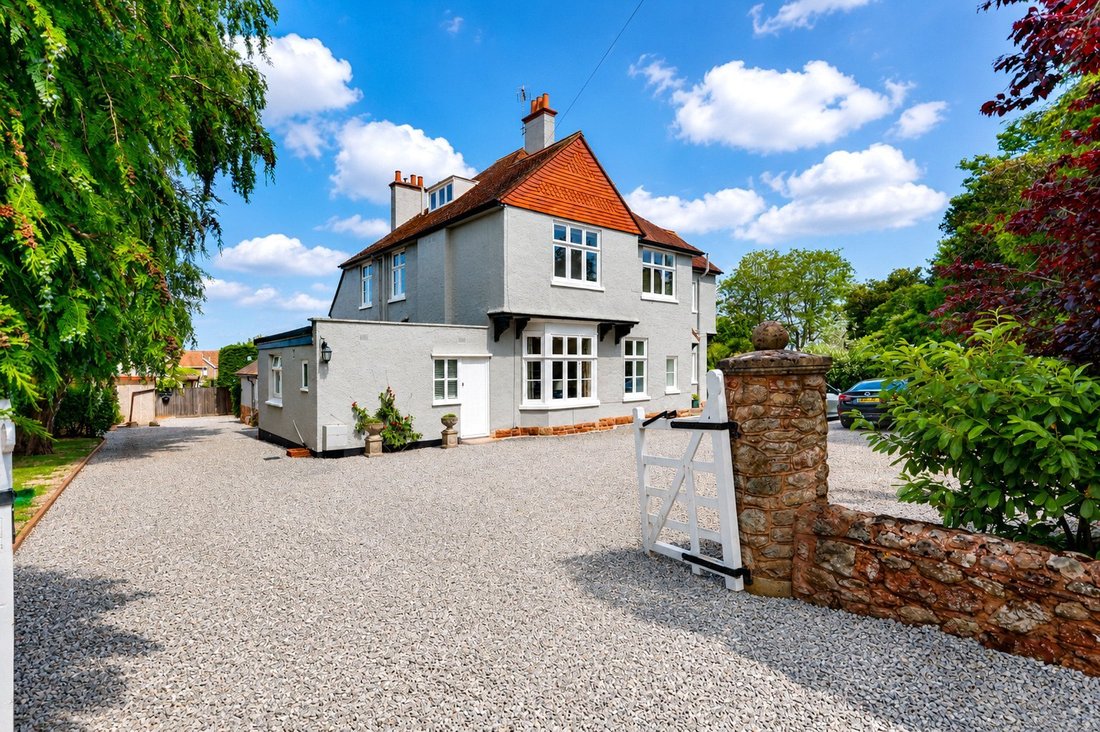 House in Minehead, England 3 - 18370821