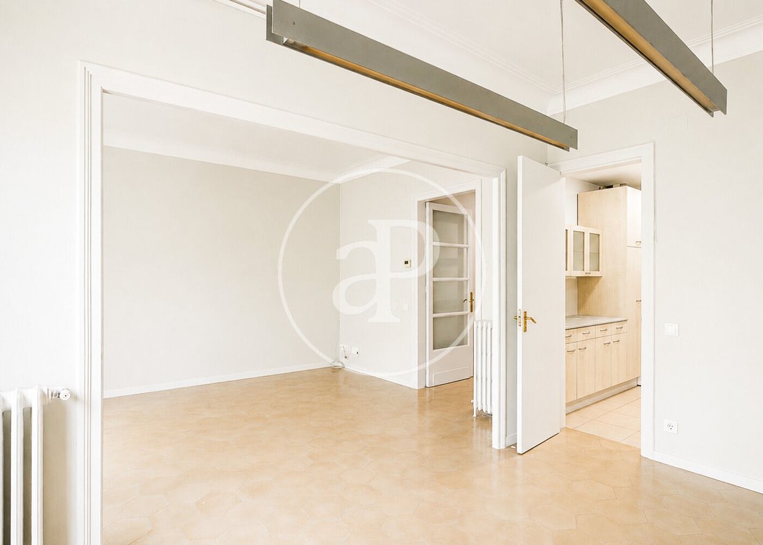 Apartment in Eixample, Barcelona, Spain 5 - 18371264