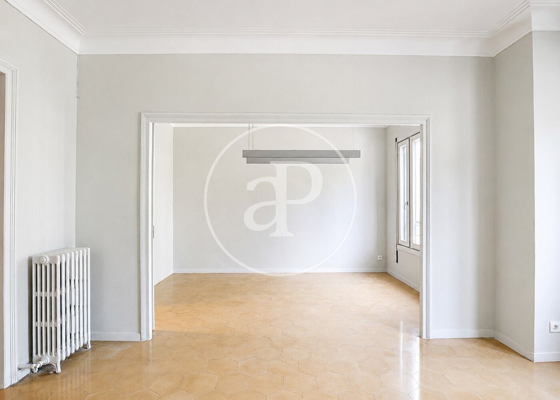Apartment in Eixample, Barcelona, Spain 3 - 18371264