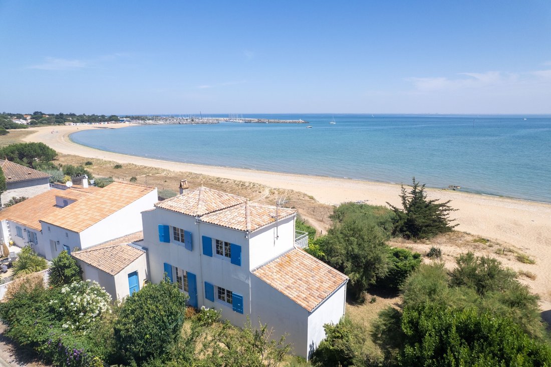 House in Saint-Denis-d'Oleron, Nouvelle-Aquitaine, France 1 - 18371077