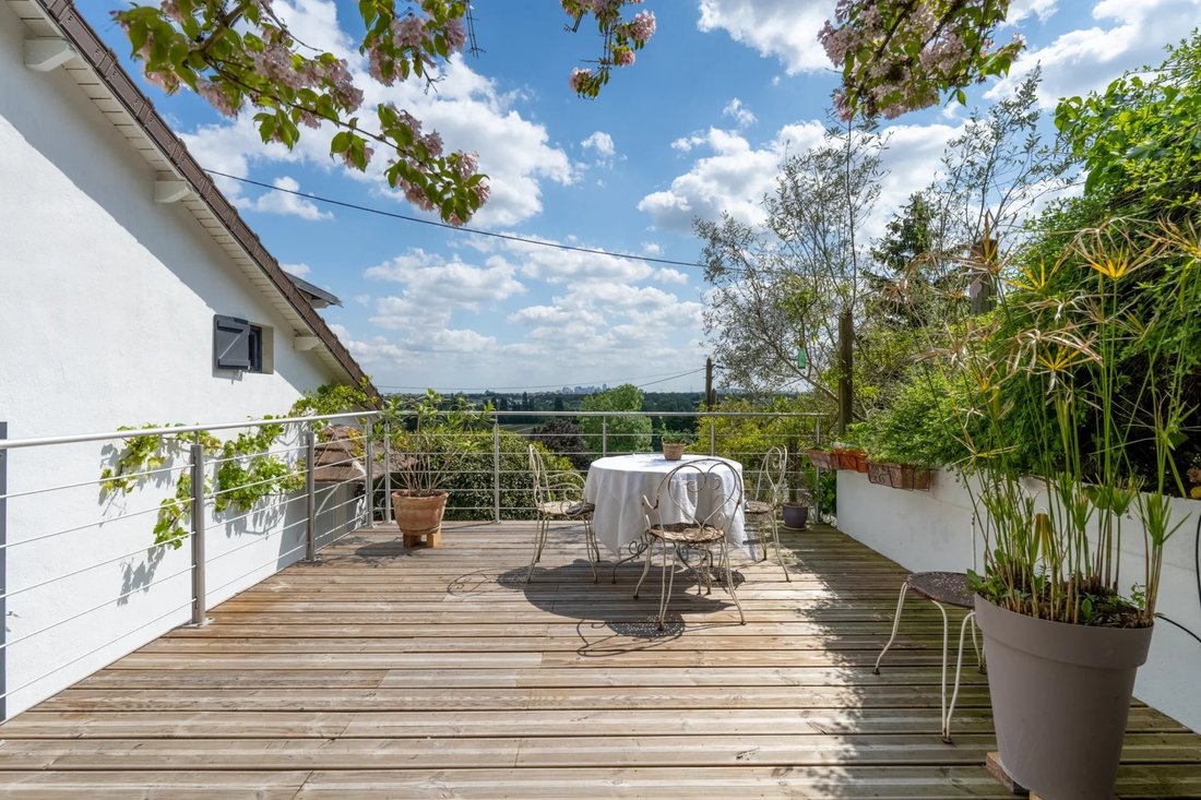 House in Sud, Le Mesnil-le-Roi, France 2 - 15677372