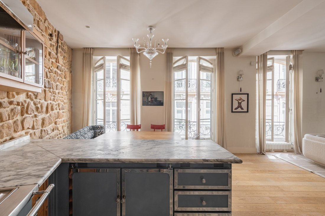 Appartamento a San Germain l'Auxerrois, Paris 1er Arrondissement, Parigi 5 - 18371089