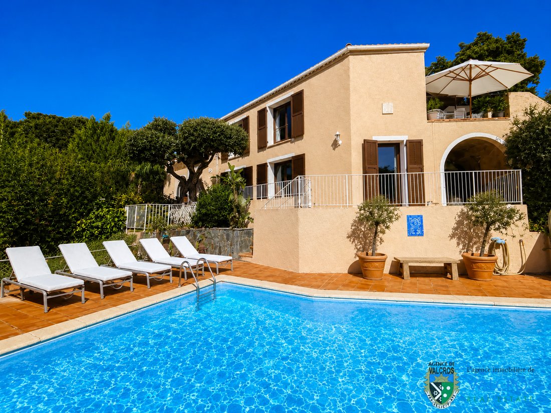 Villa in La Londe-les-Maures, Provence-Alpes-Côte d'Azur, France 3 - 18041108