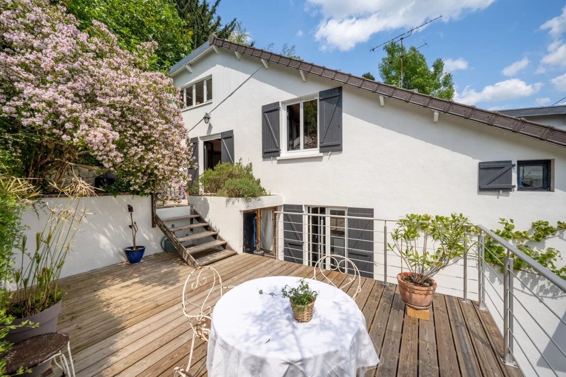 House in Sud, Le Mesnil-le-Roi, France 1 - 15677372