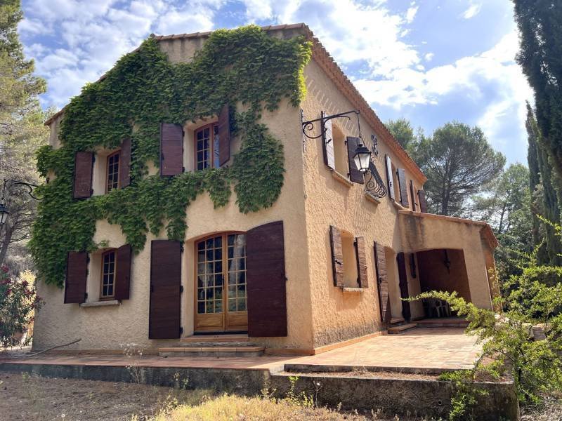 Estate in Centre, Lambesc, France 1 - 16245949