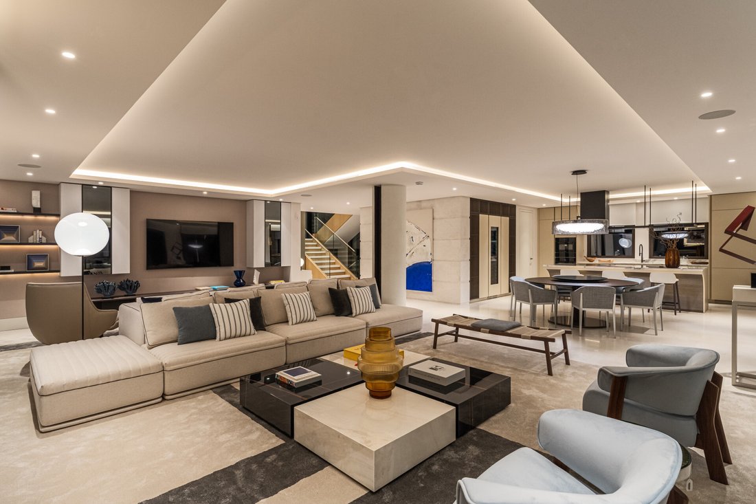 Villa in Marbella, Andalusia, Spain 5 - 18371192