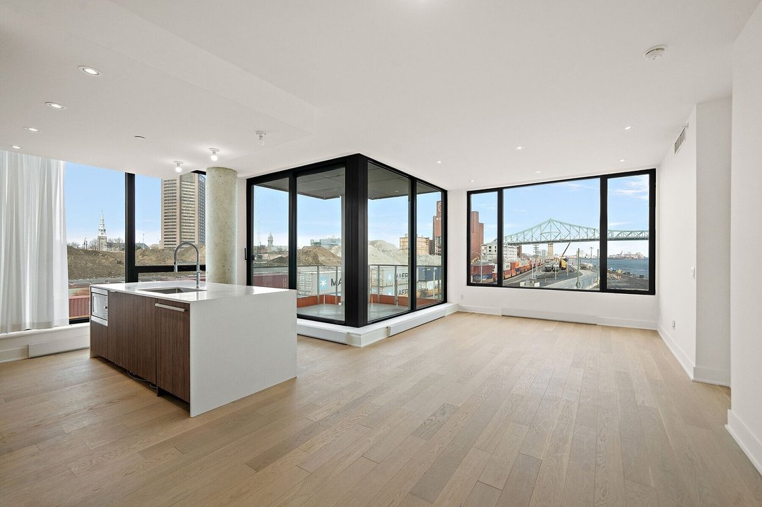 Condo in Montreal, Quebec, Canada 1 - 18371112
