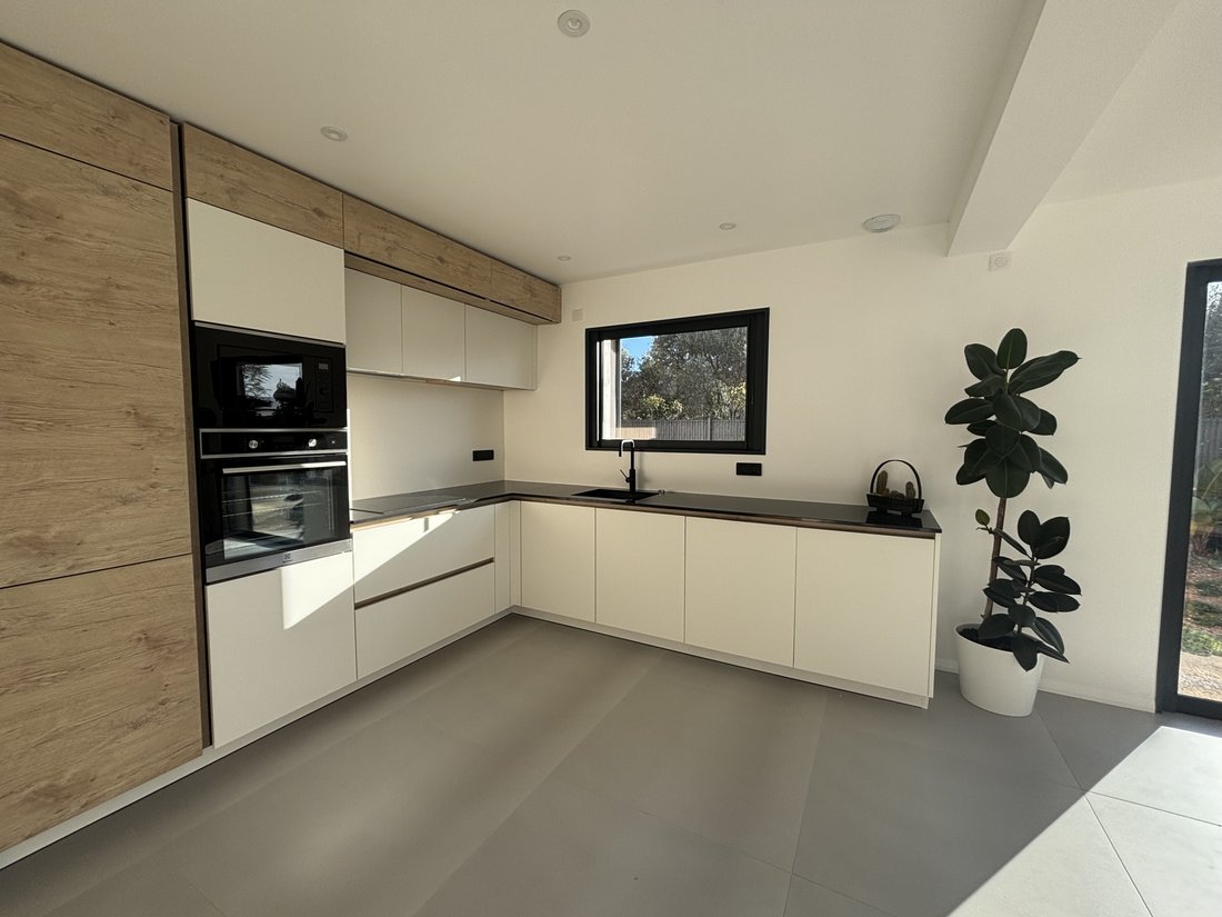 House in Nord Est, Ollioules, France 2 - 16730665