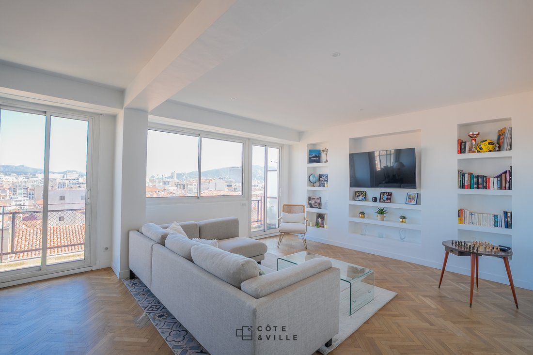 Apartment in Castellane, 6e Arrondissement, Marseille 3 - 18370797