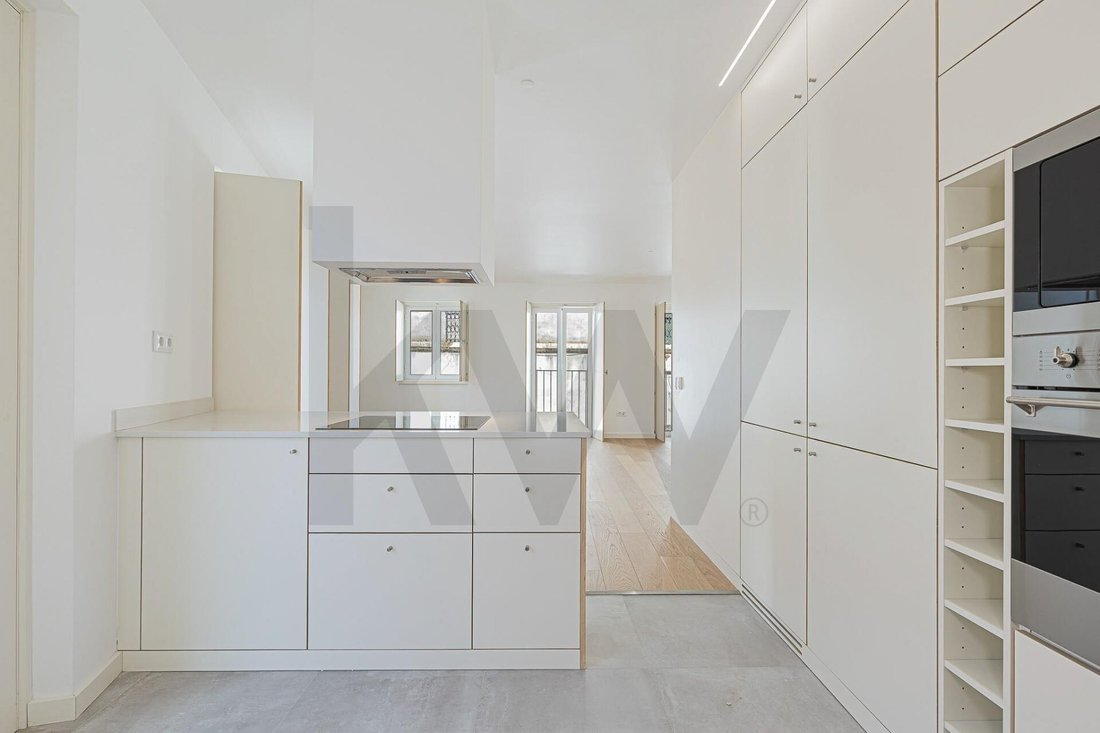 Apartment in Misericordia, Lisbon, Portugal 3 - 18370826