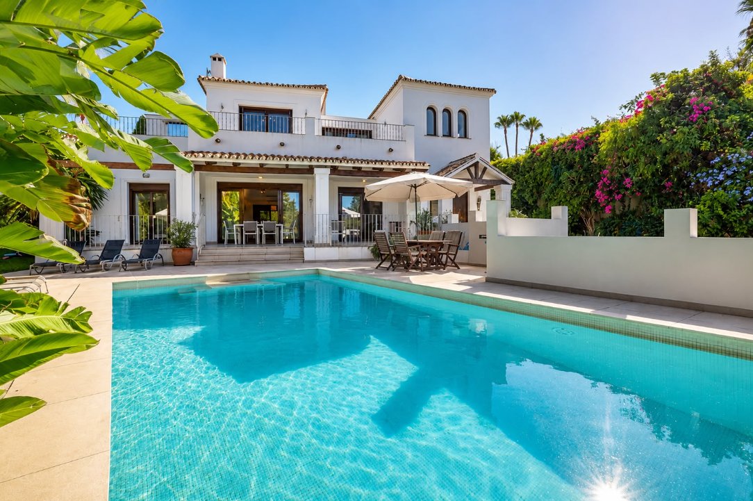 Villa in Marbella, Andalusia, Spain 1 - 18371173