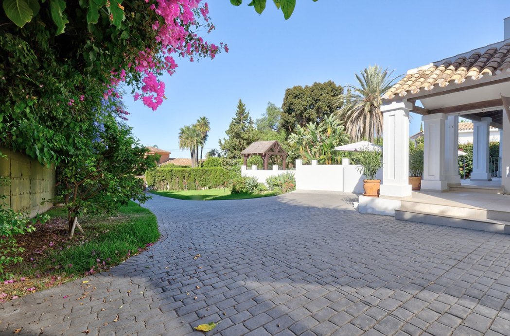Villa in Marbella, Andalusia, Spain 3 - 18371173