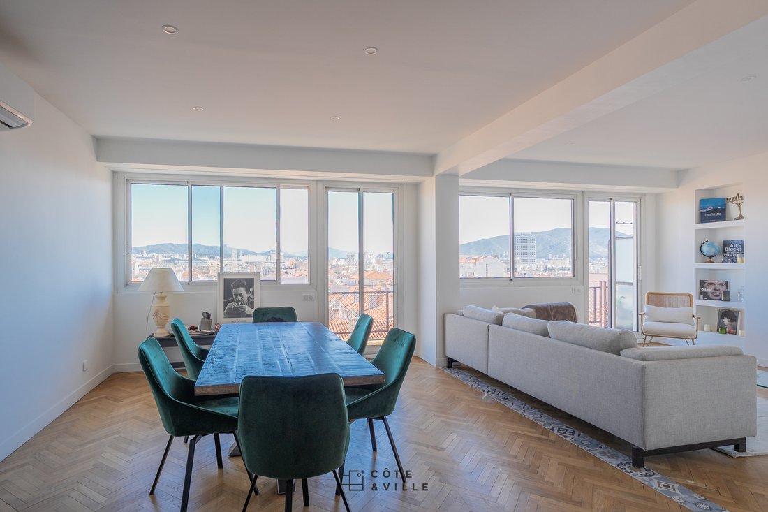 Apartment in Castellane, 6e Arrondissement, Marseille 4 - 18370797