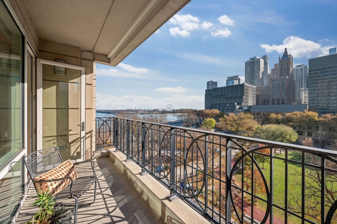 Condo in Chicago, Illinois, United States 5 - 18370840