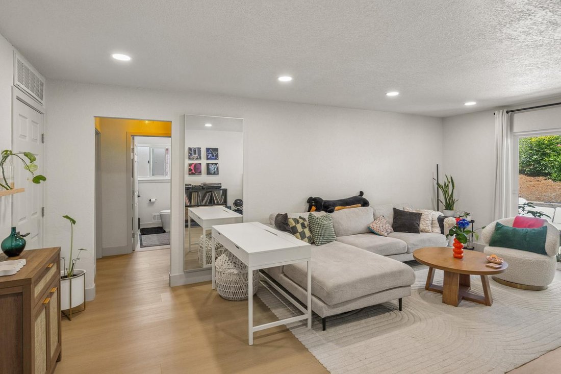 House in Cupertino, California, United States 5 - 18370848