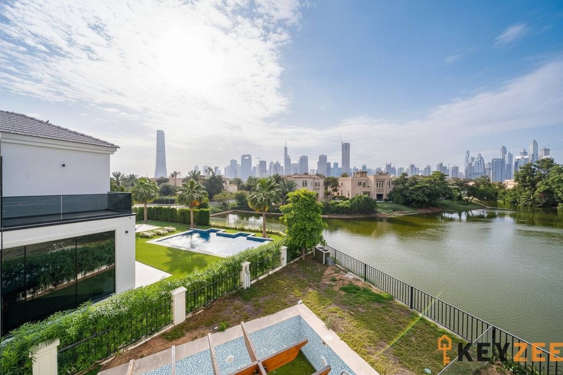Villa in Jumeirah Islands / Juzur Jumeirah, Dubai, United Arab Emirates 1 - 18370955